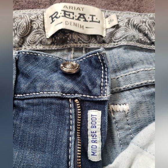 Ariat R.E.A.L. "Entwined" Bootcut Jeans - Picture 7 of 11